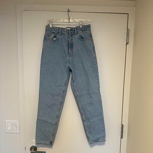 Zara High Waisted Light Wash Jeans (Size 6)